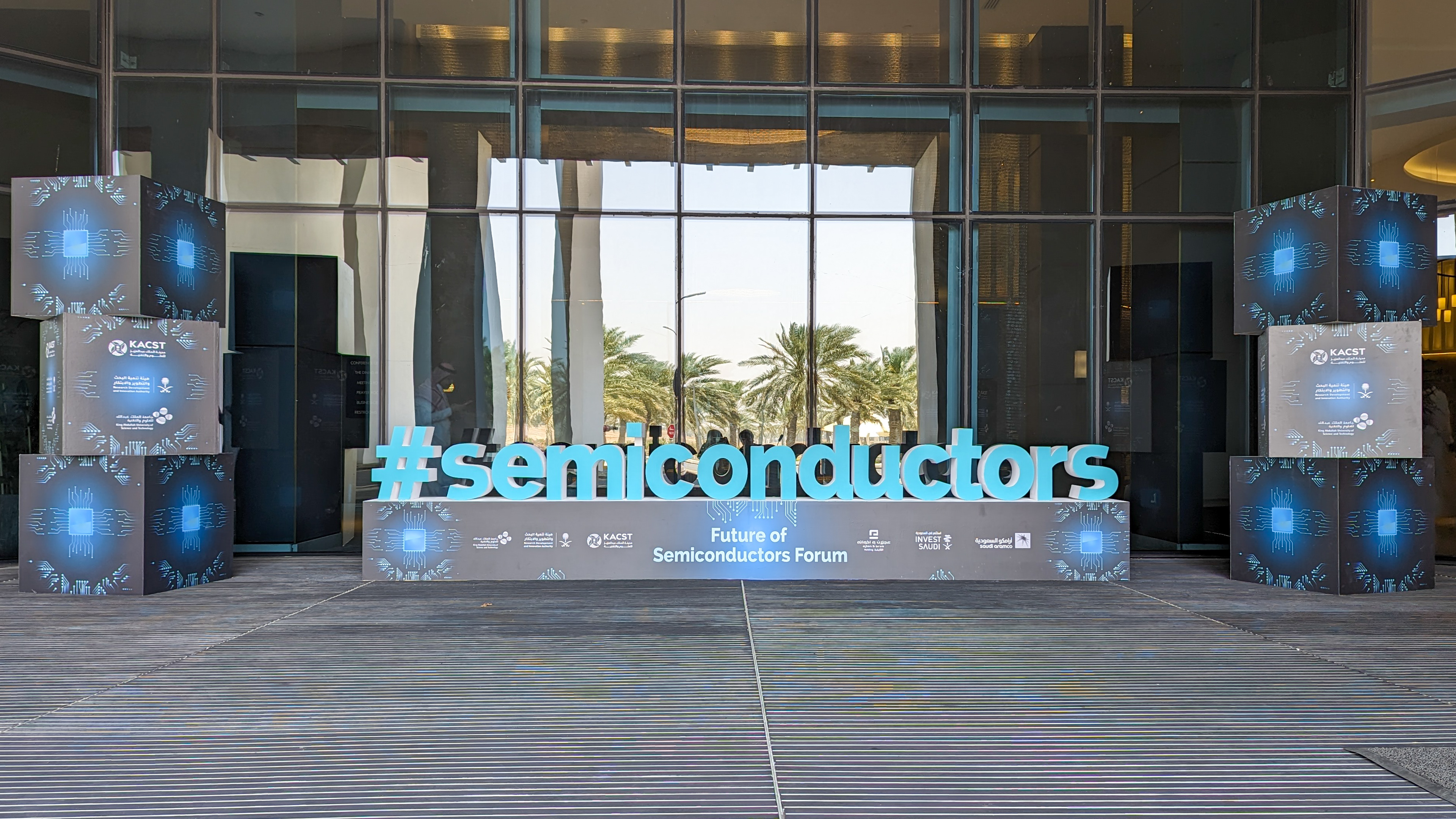 KAUST-CEMSE-Future-of-Semiconductor-Forum-PXL_20230516_091456799